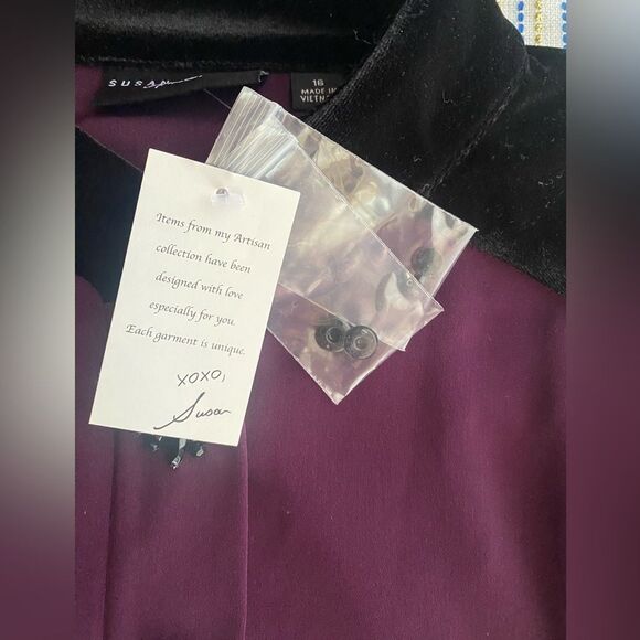 Susan Graver Artisan Bomber Jacket  Womens  Size 16 Peachskin Statement Button - Picture 16 of 16